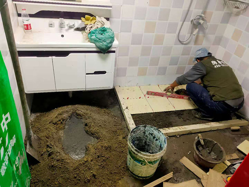 厨房漏水不砸砖怎么处理，看南京装修公司怎么做